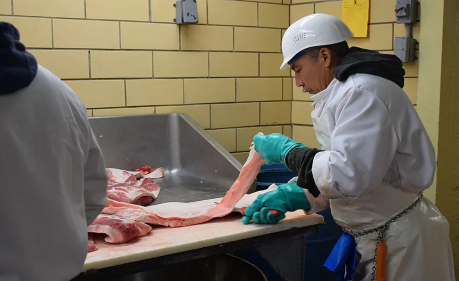 slicing meat