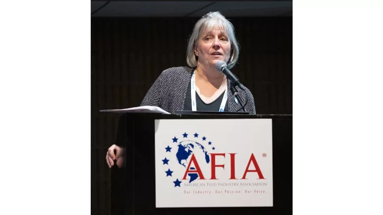 Dr. Louise Dufour-Zavala speaking on the current HPAI outbreak in the U.S..jpg