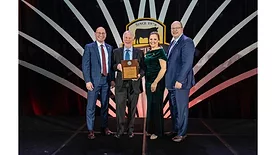 Doug Voss, Sysco Iowa, receives the Specialist of the Year award