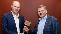 Jonathan Cade receives 'working man’s gavel' Jonathan Cade receives 'working man’s gavel'