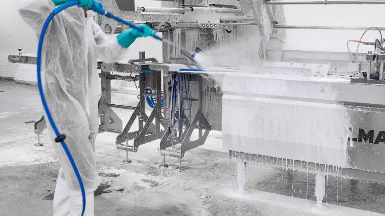 Harpak-Ulma's new FM400 high-speed horizontal flow wrap machine