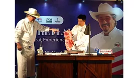 Chef Jay McCarthy and USMEF’s Jonathan Neo