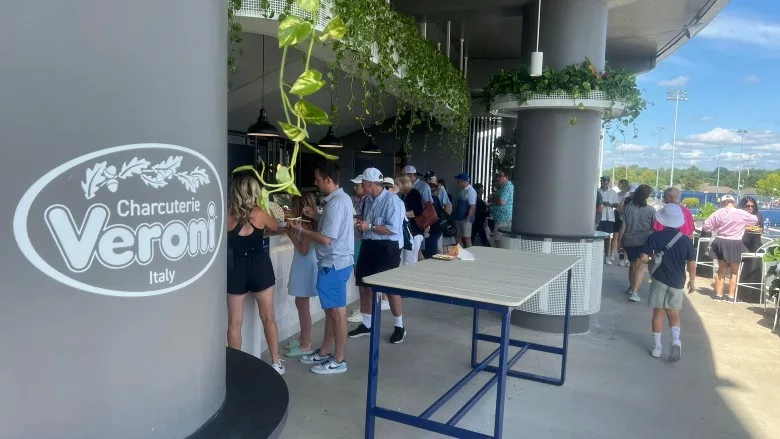 Veroni Oasis lounge