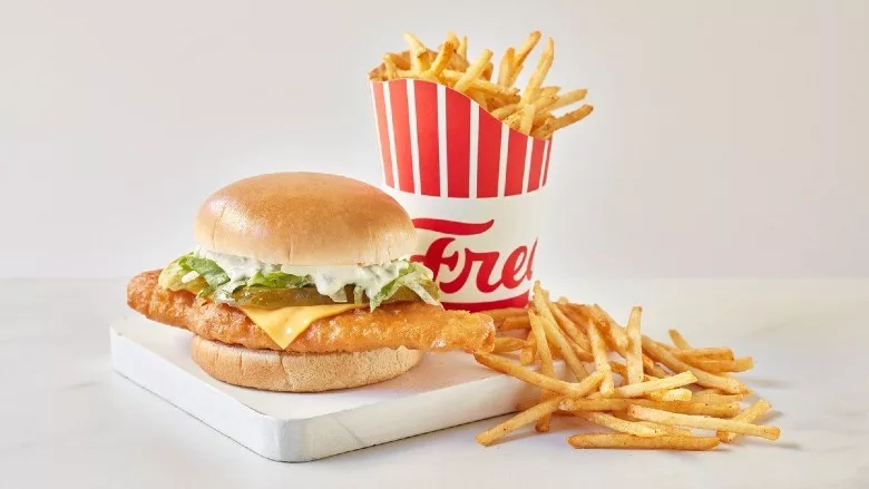 Freddy's Deluxe Fish Sandwich