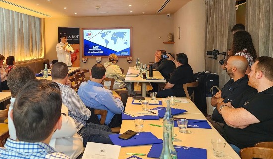 USMEF Chef Jonathan Neo demonstrated US beef’s versatility and culinary performance for a group of importers, distributors, retailers and foodservice representatives.