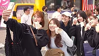 Participants at the Shibuya-Omotesando Women’s Fun Run in central Tokyo eat samples of American salad pork. Participants at the Shibuya-Omotesando Women’s Fun Run in central Tokyo eat samples of American salad pork.