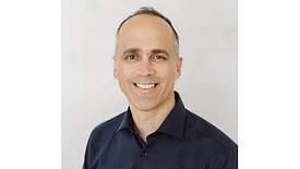 Jonathan Zacks headshot