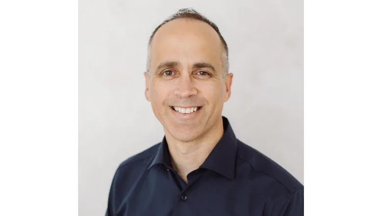 Jonathan Zacks headshot