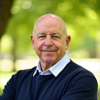 Michael E. Strauss 