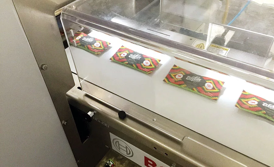 The film must contain the bar with a seal strong enough to ensure that no air can get inside
