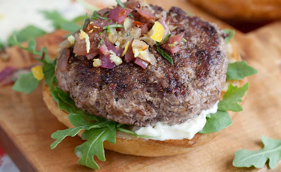 0316np_026_burgerreport_img3.jpg