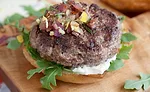 0316np_026_burgerreport_img3.jpg