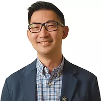 Edmund Chin 400x400 headshot with a white background.